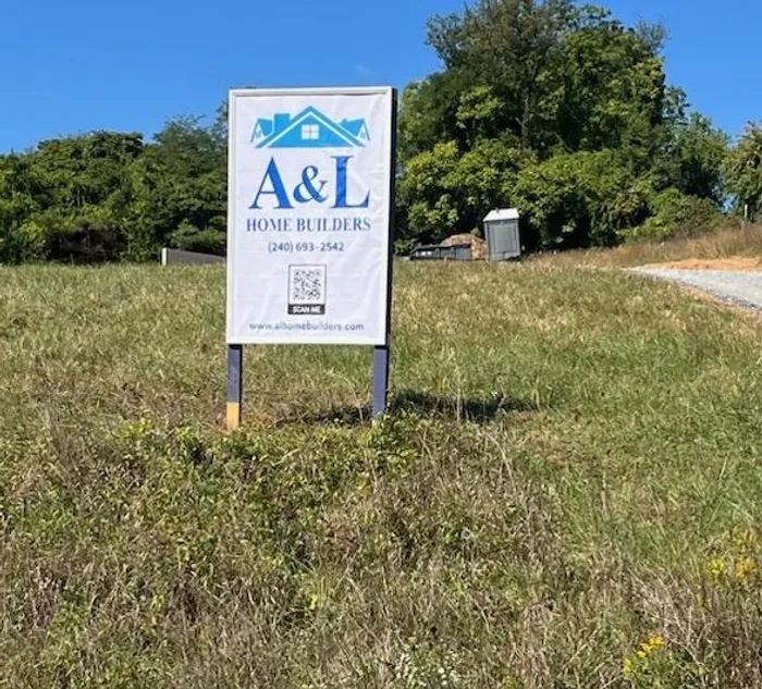 CustomPatch.Com - Heavy Duty Premium Banners