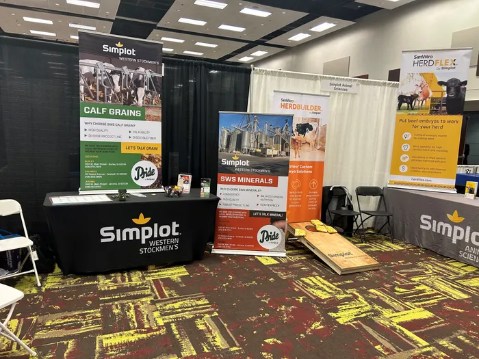 CustomPatch.Com - Custom Rectangle Table Covers