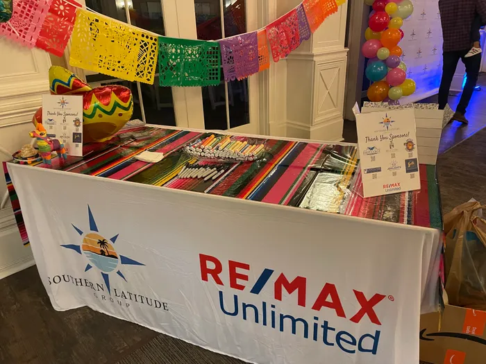 CustomPatch.Com - Custom Rectangle Table Covers