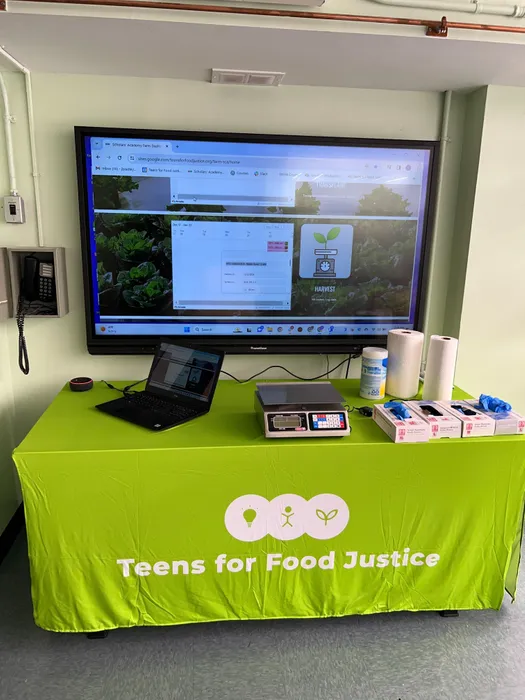 CustomPatch.Com - Custom Rectangle Table Covers