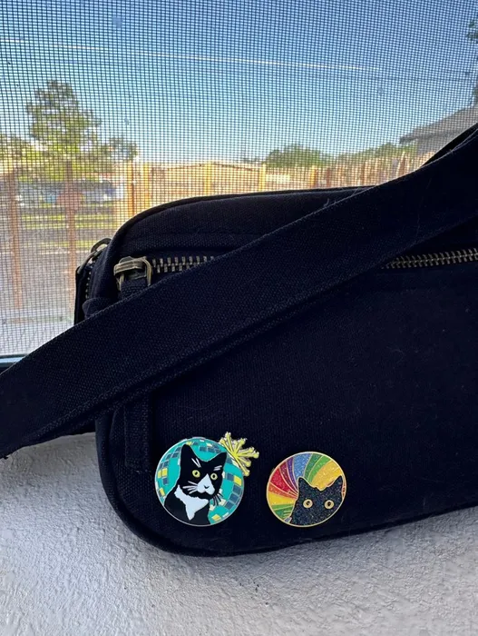 CustomPatch.Com - Hard Enamel Pin