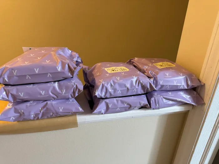 CustomPatch.Com - Custom Poly Mailer