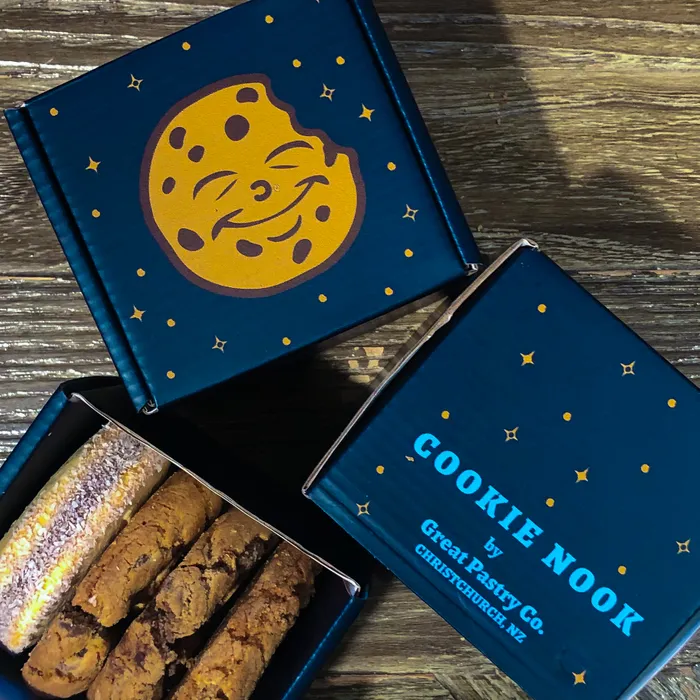 CustomPatch.Com - Custom Mailer Box