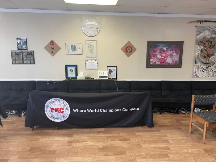 CustomPatch.Com - Custom Vinyl Banners