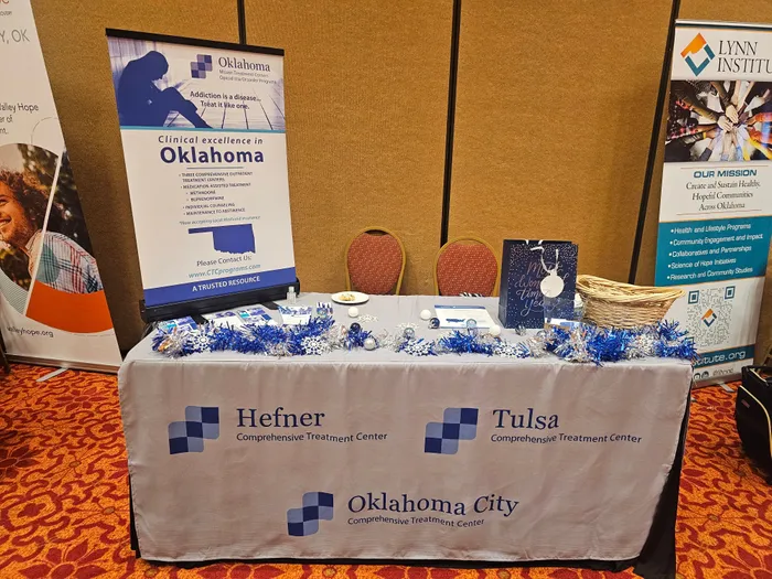 CustomPatch.Com - Custom Rectangle Table Covers