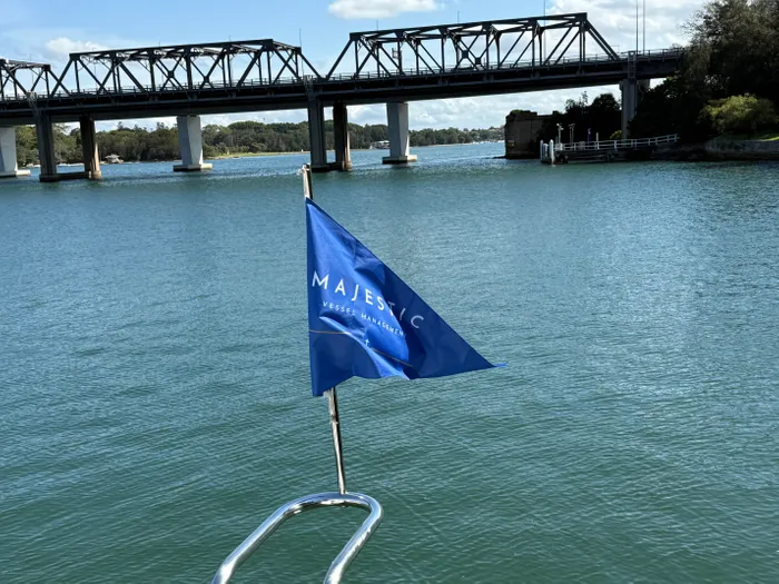 CustomPatch.Com - Triangle Flag