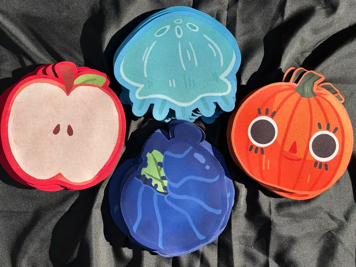 CustomPatch.Com - Custom Shape Die Cut Mouse Pad