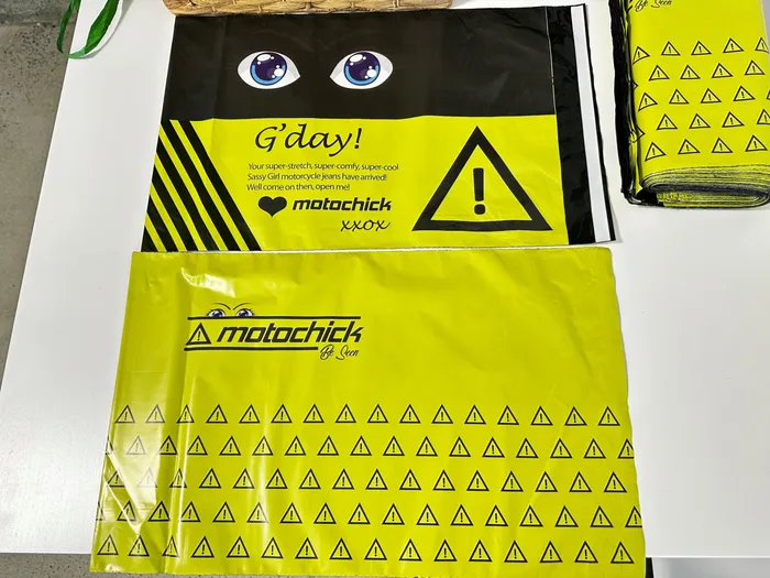 CustomPatch.Com - Custom Poly Mailer