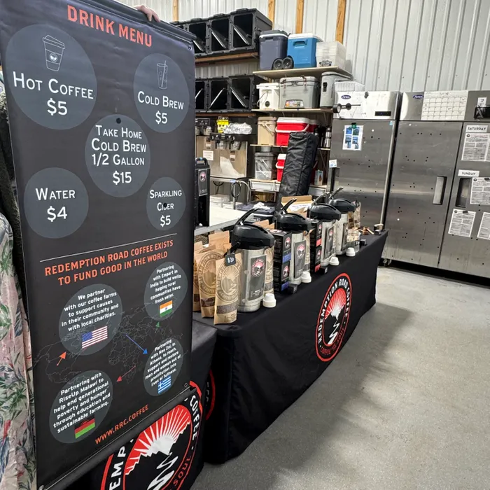 CustomPatch.Com - Pole Banners