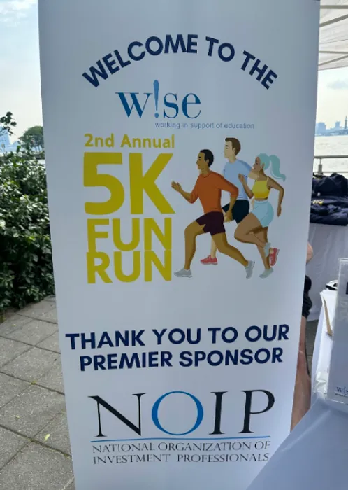 CustomPatch.Com - Roll Up Banner Stands