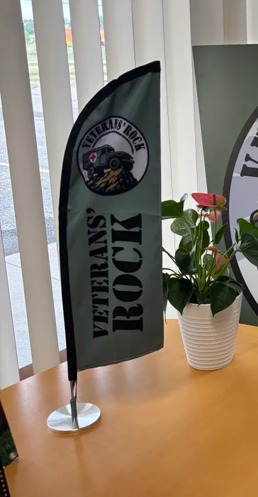 CustomPatch.Com - Desk Flag