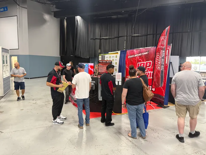 CustomPatch.Com - Feather Flag