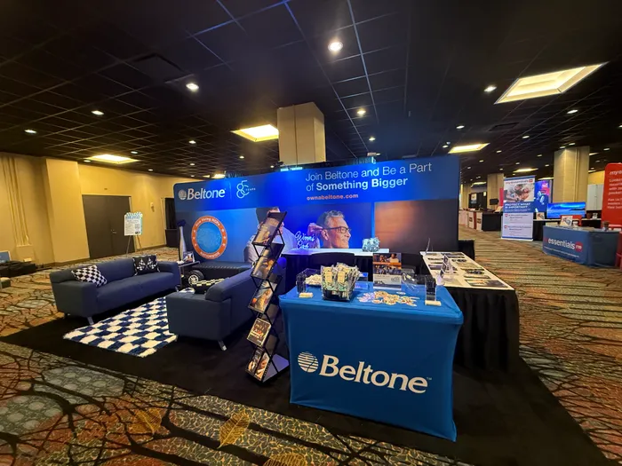 CustomPatch.Com - Custom Square Table Covers