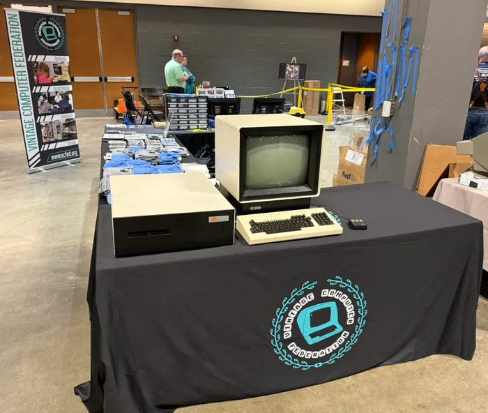 CustomPatch.Com - Custom Rectangle Table Covers