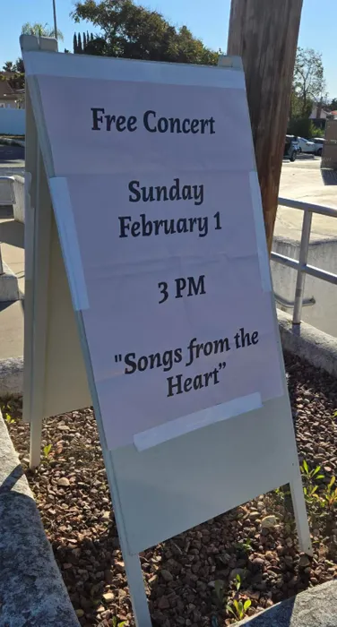 CustomPatch.Com - Custom Vinyl Banners