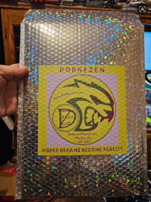 CustomPatch.Com - Custom Holographic Bubble Mailer